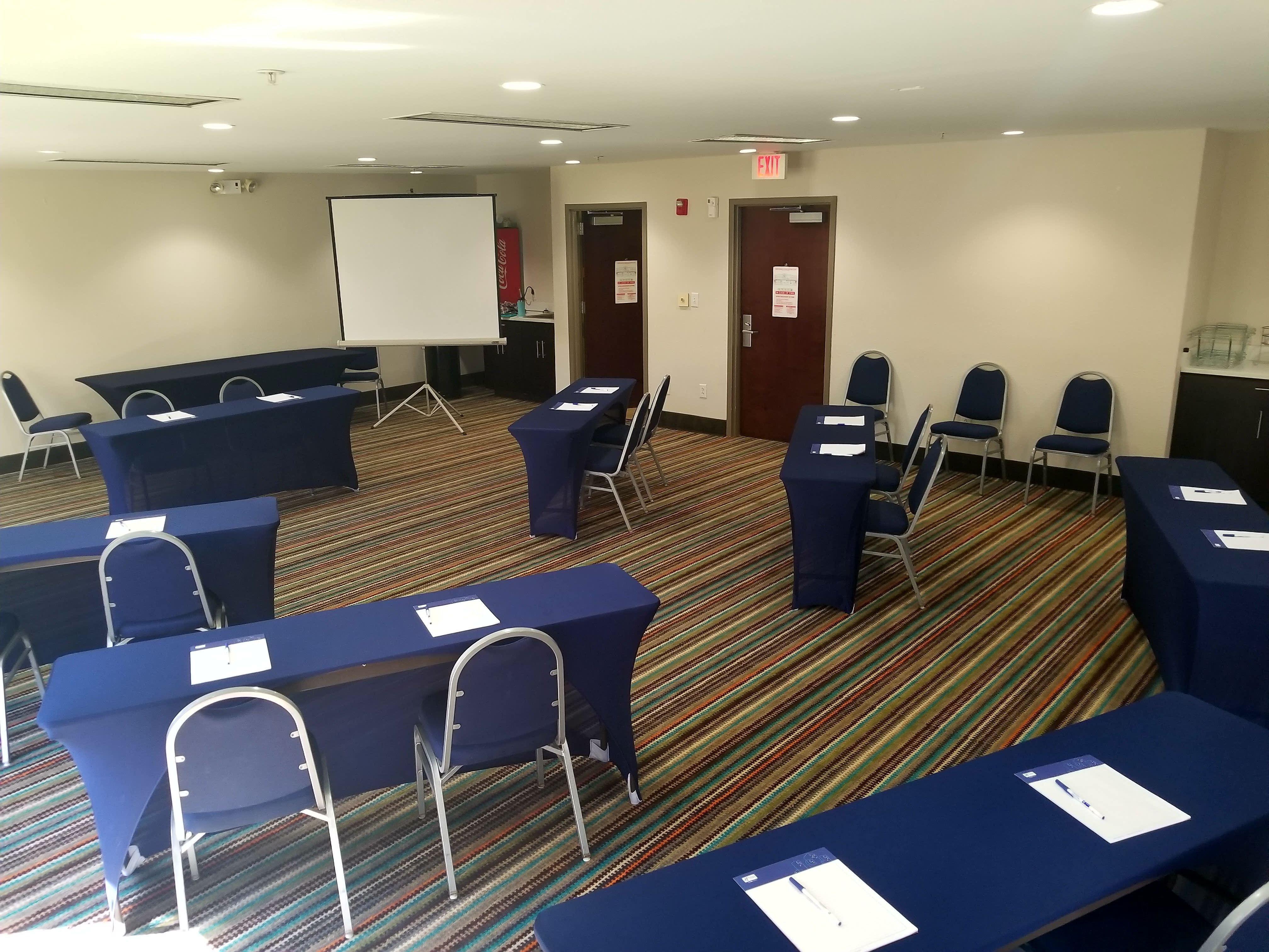 Holiday Inn Express Hotel & Suites Mebane By Ihg Zewnętrze zdjęcie