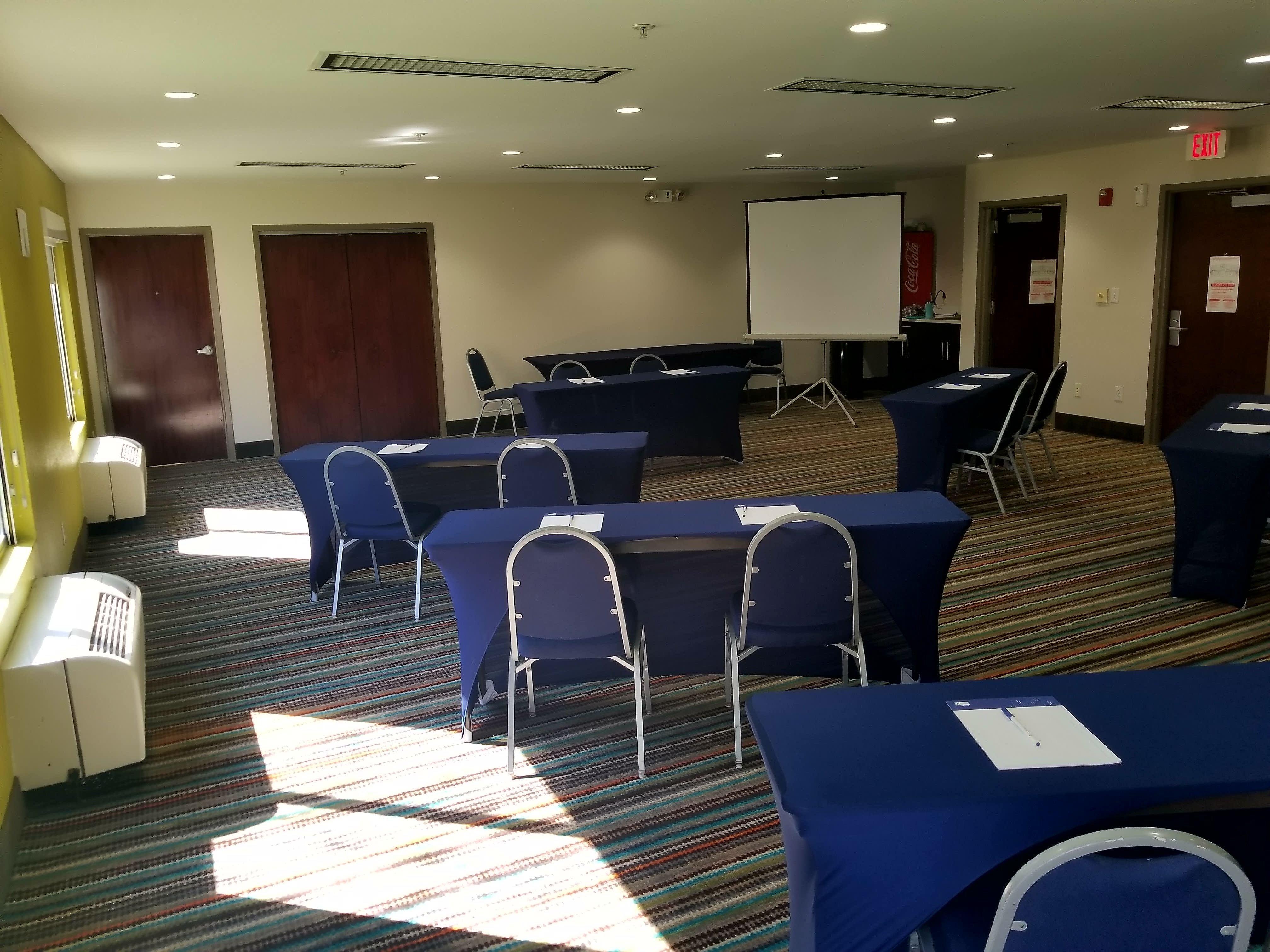 Holiday Inn Express Hotel & Suites Mebane By Ihg Zewnętrze zdjęcie