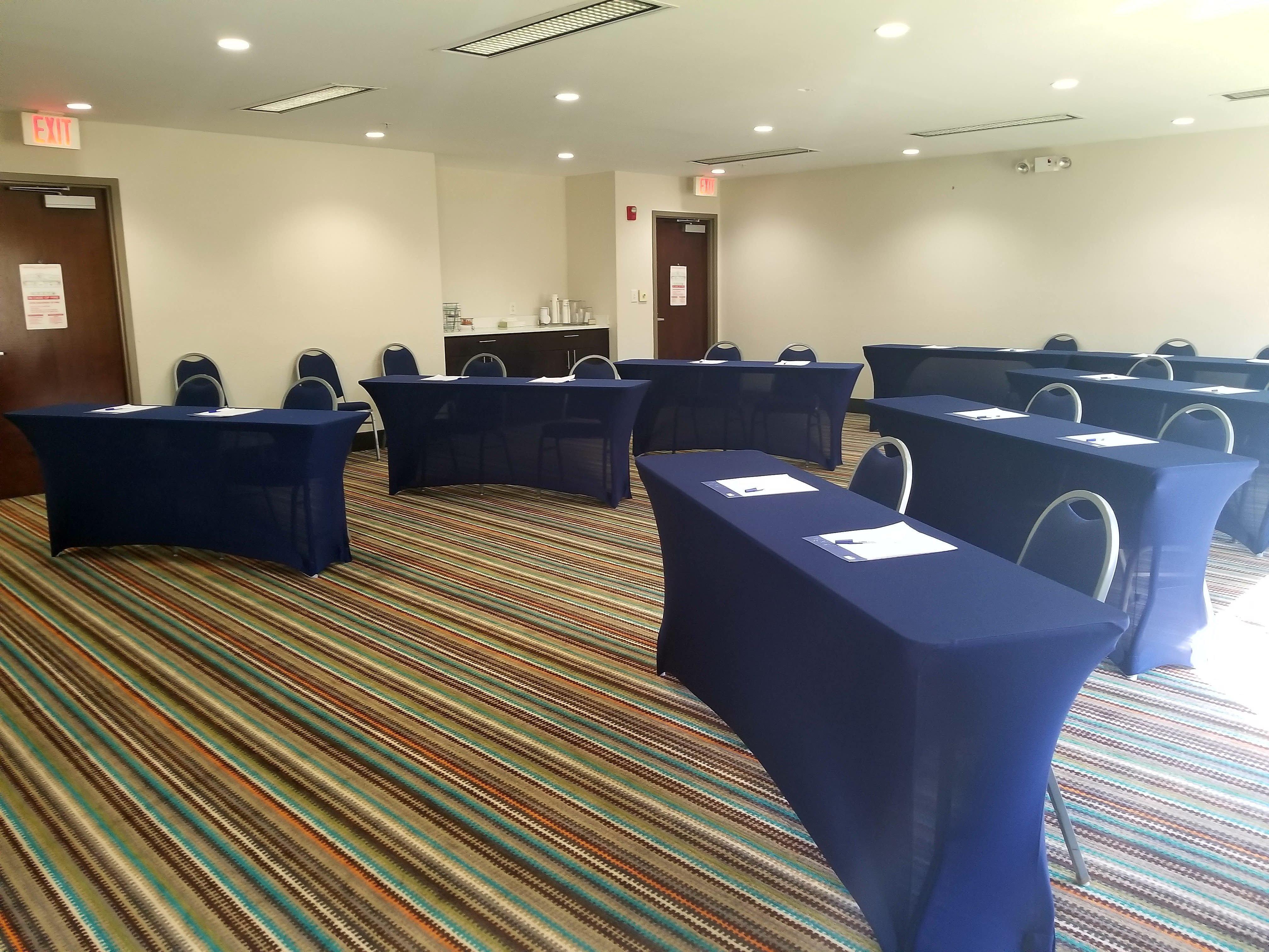 Holiday Inn Express Hotel & Suites Mebane By Ihg Zewnętrze zdjęcie